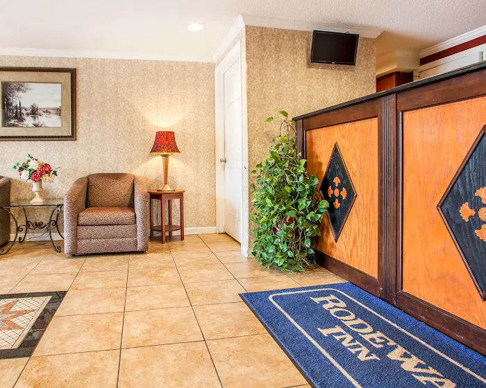 Rodeway Inn Point Pleasant Beach 4
