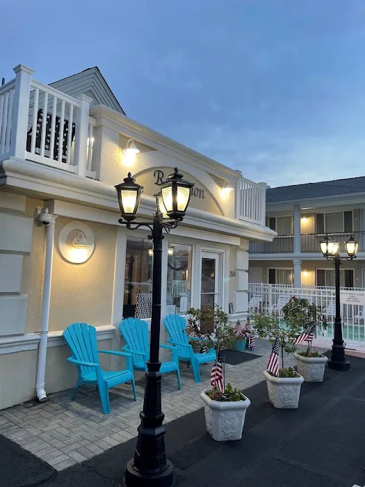 The Lamplight Inn 4