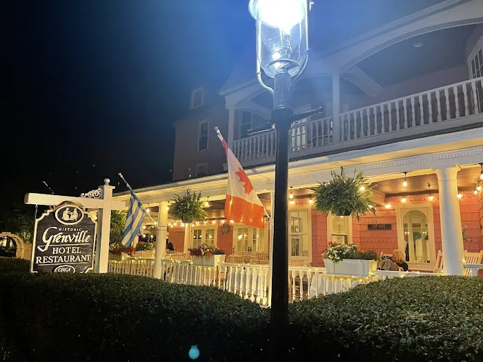The Grenville Hotel & Restaurant 4