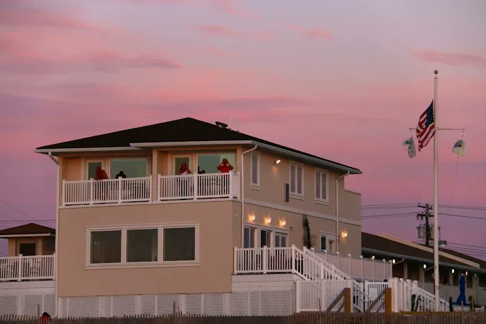 The White Sands Oceanfront Hotel & Spa 4