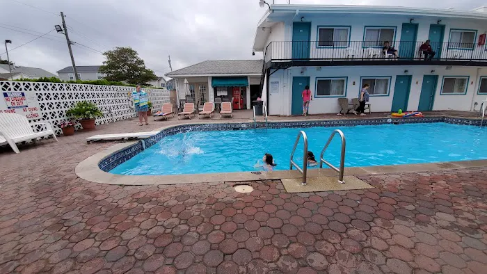 The Amethyst Beach Motel 4