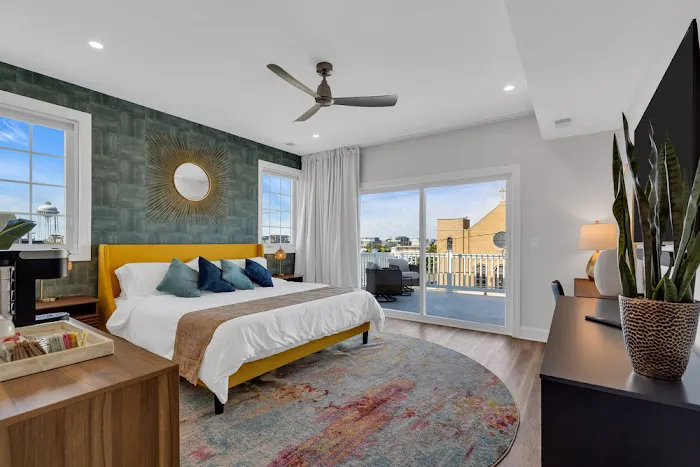 The Sunrise Suite 4