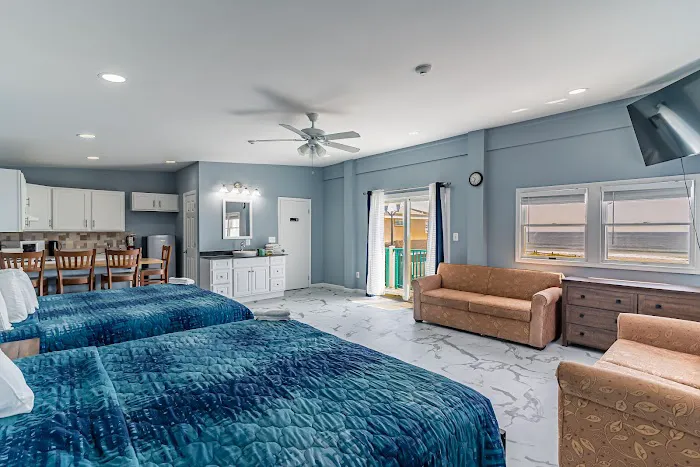 Boardwalk Sand & Surf Inn Beach Hotel 4