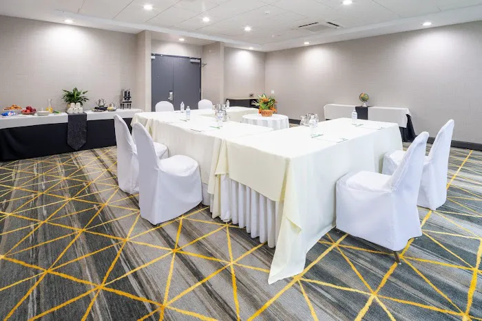 Holiday Inn Long Island - Islip Arpt East by IHG 4