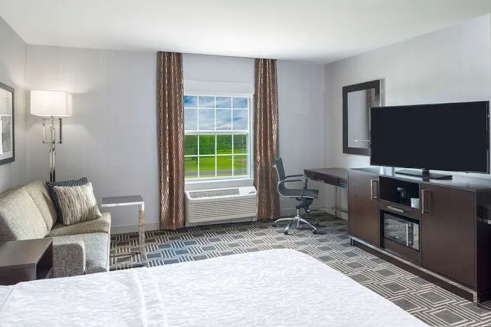 Hampton Inn & Suites Bridgewater 5