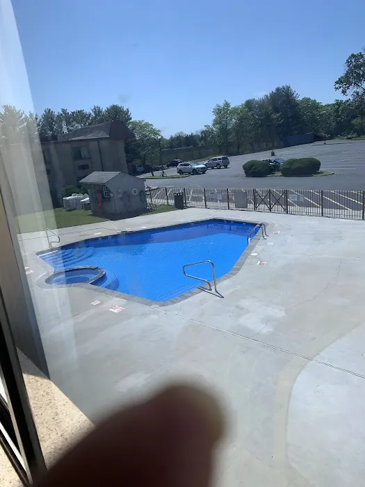 Days Inn by Wyndham Hillsborough 4