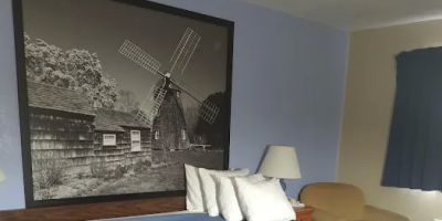 Super 8 by Wyndham Middletown