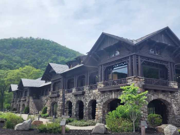 Stone Cottages at Bear Mountain Inn 4