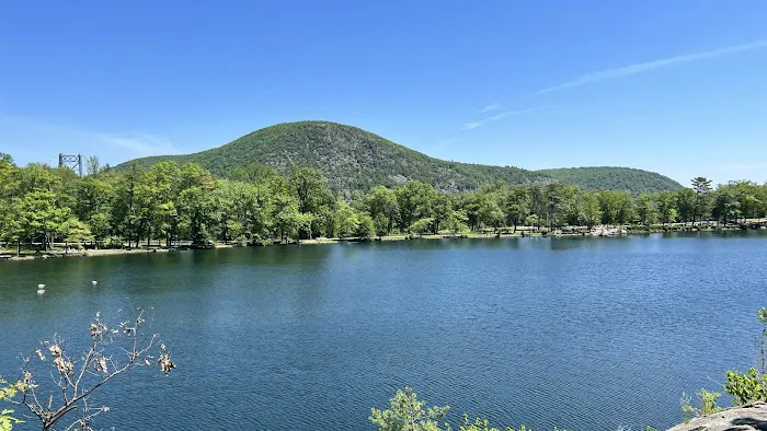 Stone Cottages at Bear Mountain Inn 4