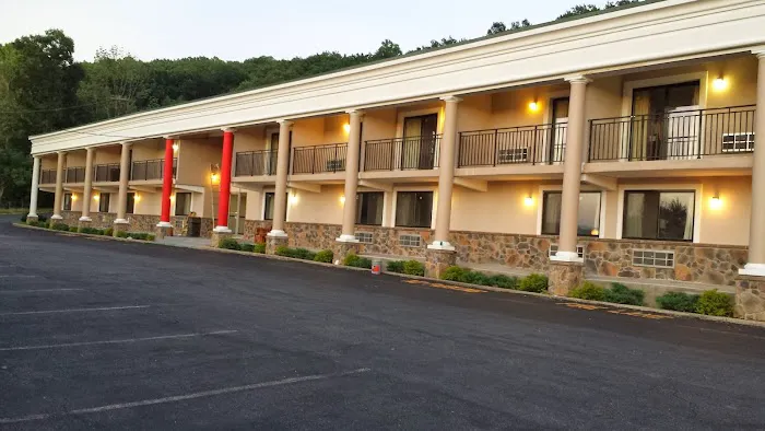 Ramada by Wyndham Rockaway 4