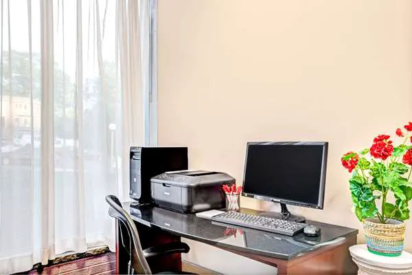 Ramada by Wyndham Rockaway 4