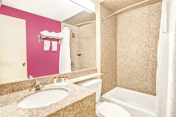 Ramada by Wyndham Rockaway 4