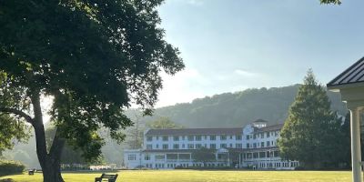 The Shawnee Inn and Golf Resort