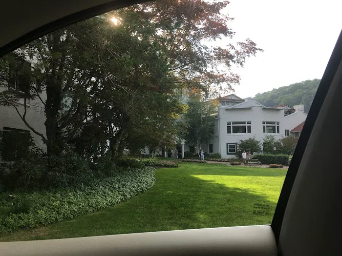 Historic Shawnee Inn 4