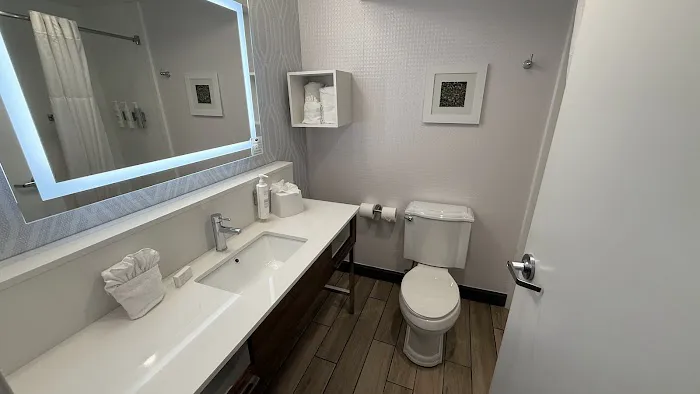 Hampton Inn Bordentown 4