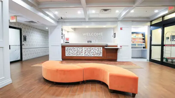Hampton Inn Bordentown 4