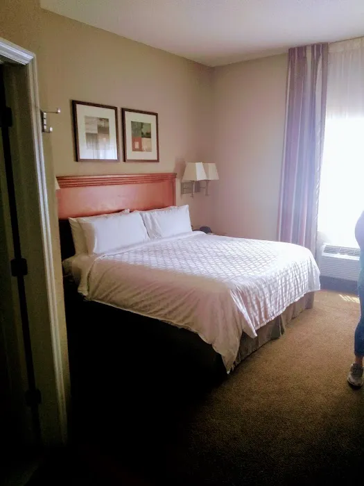 Candlewood Suites Bordentown-Trenton, an IHG Hotel 4