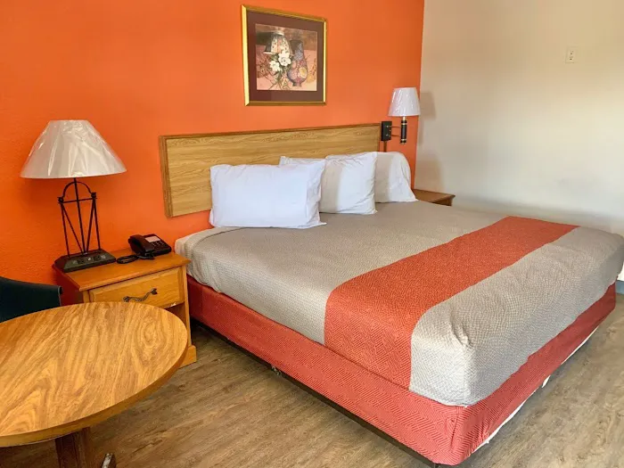 Scottish Inns & Suites Bordentown NJ 4