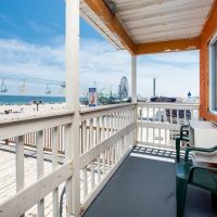 Boardwalk Hotel Charlee Beach Hotel & Beach House rentals ico