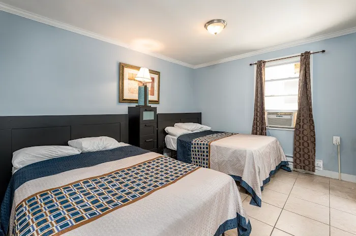 Boardwalk Hotel Charlee Beach Hotel & Beach House rentals 4