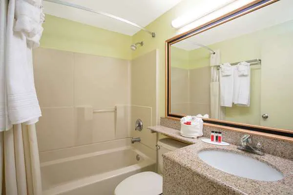 Days Inn by Wyndham Wrightstown McGuire AFB/Bordentown 4