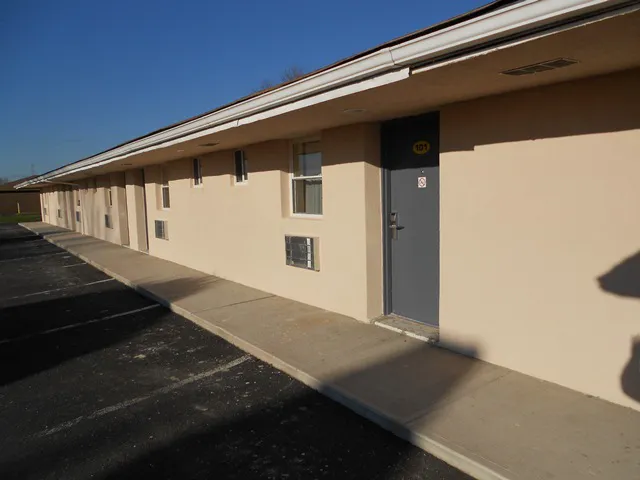 Red Carpet Inn & Suites Wrightstown, NJ 4