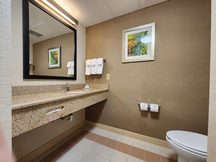 Fairfield Inn Medford Long Island 4