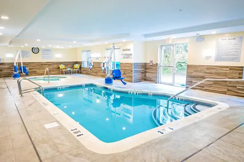 Fairfield Inn Medford Long Island 4