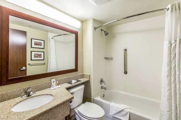 Comfort Inn Medford-Long Island 4