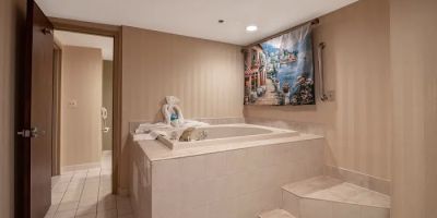 Holiday Inn Express Stony Brook-Long Island by IHG