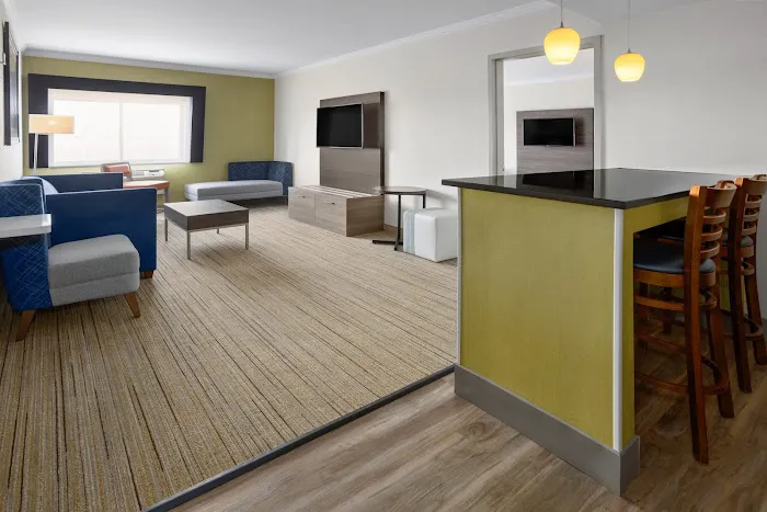 Holiday Inn Express Stony Brook-Long Island by IHG 5