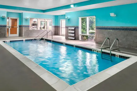 SpringHill Suites Long Island Brookhaven 4