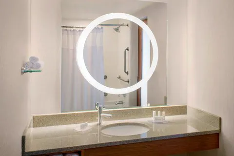 SpringHill Suites Long Island Brookhaven 4