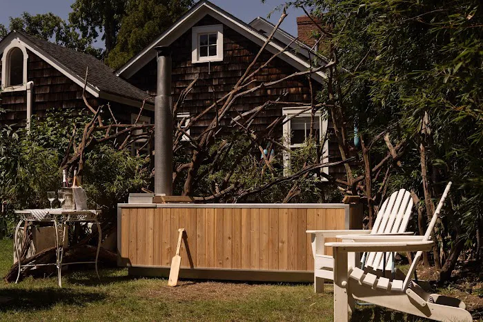 Bellport Inn 4