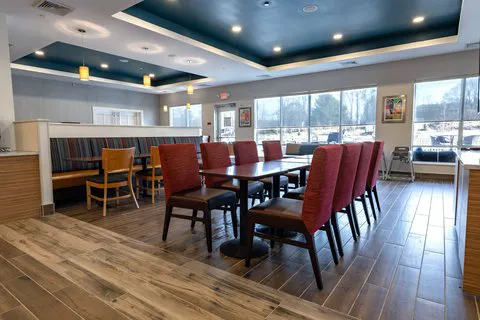 TownePlace Suites Clinton 4
