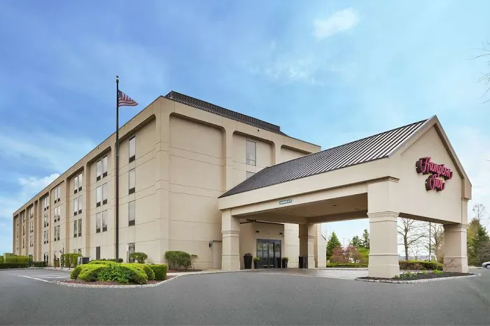 Hampton Inn Clinton 4