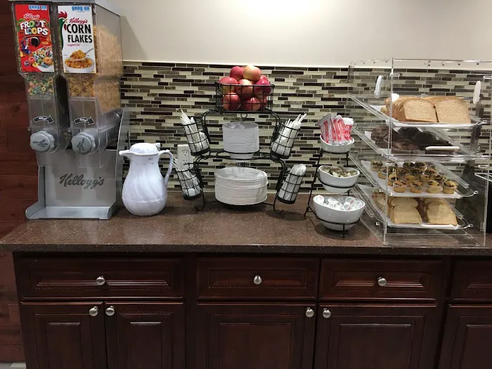 Travel Inn & Suites 4