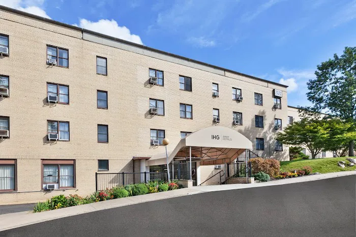 IHG Army Hotels Five Star Inn 4