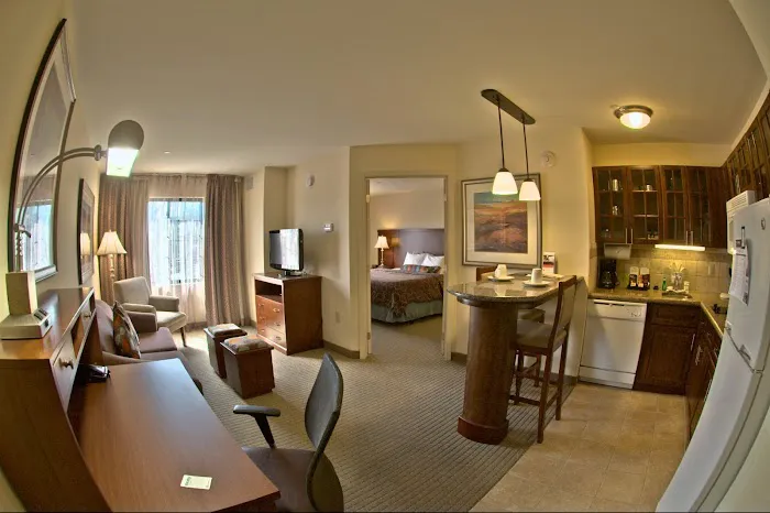 Staybridge Suites Stroudsburg (East) Poconos by IHG 4