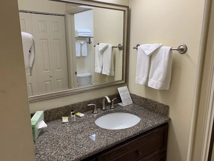 Staybridge Suites Stroudsburg (East) Poconos by IHG 4