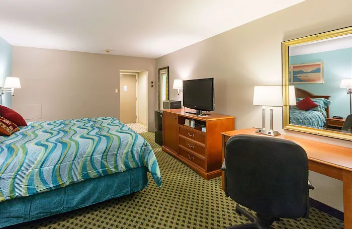 Rodeway Inn Milford - I-84 4