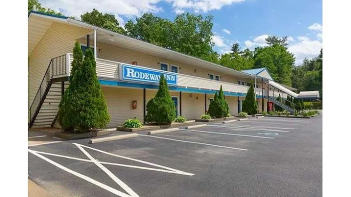 Rodeway Inn Milford - I-84 4