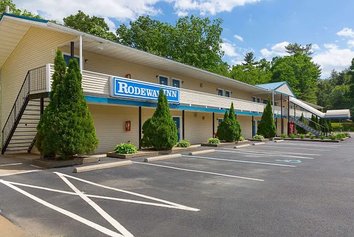 Rodeway Inn Milford - I-84 4
