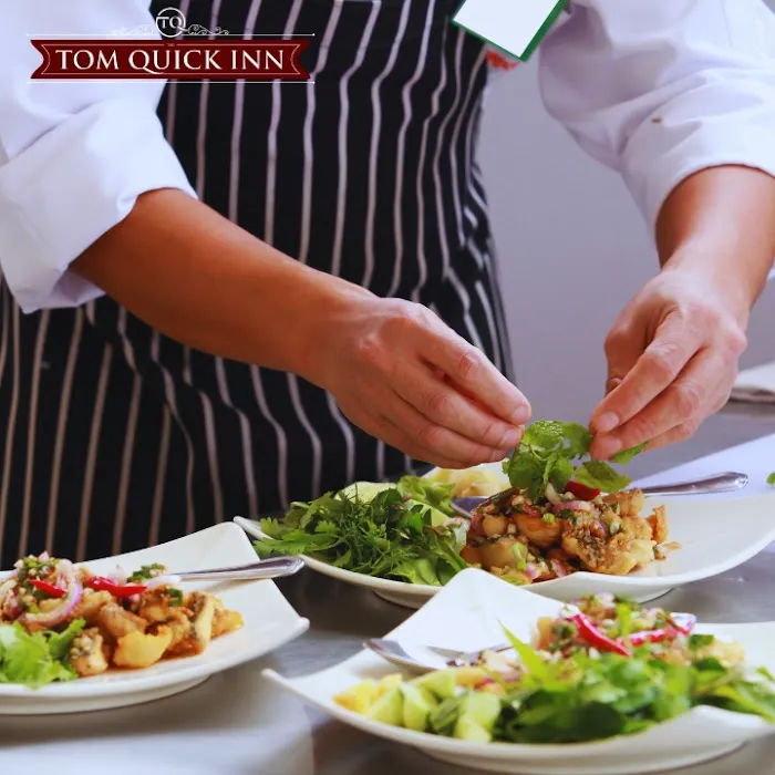 Tom Quick Inn 4