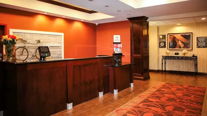 Hampton Inn Matamoras/Milford 4