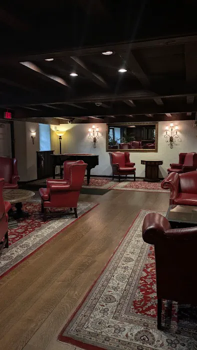 Nassau Inn 4