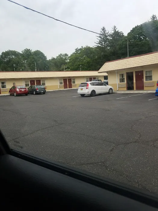 Americas Best Value Inn Port Jefferson Station Long Island 4