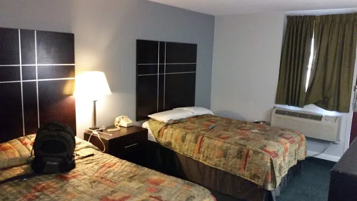Americas Best Value Inn Port Jefferson Station Long Island 4