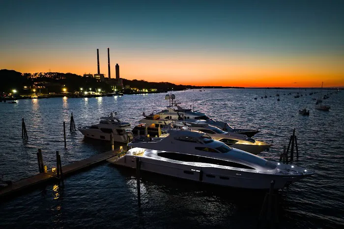 Danfords Hotel & Marina 4