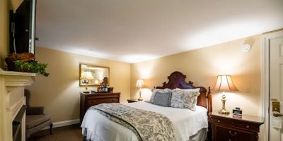 Lambertville House